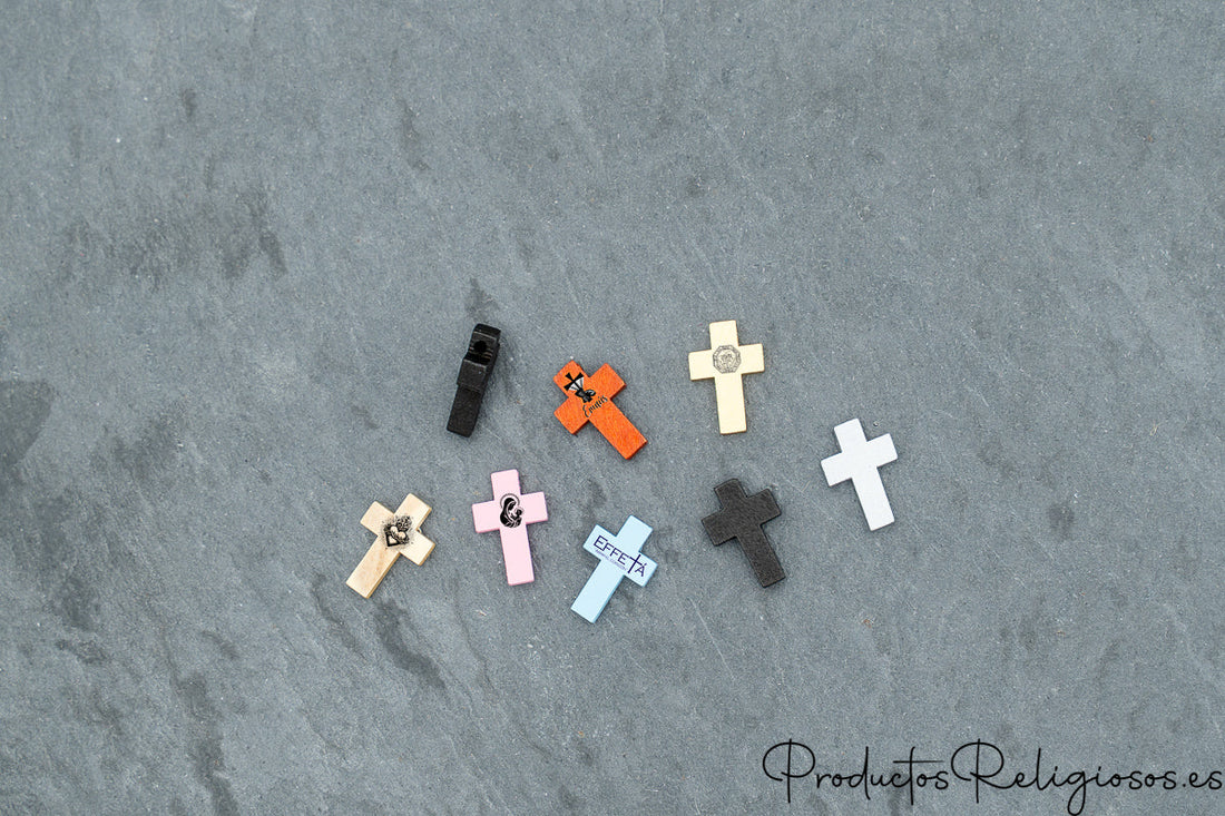 Abalorios de Madera en Colores Grabados con Texto para Comunidades