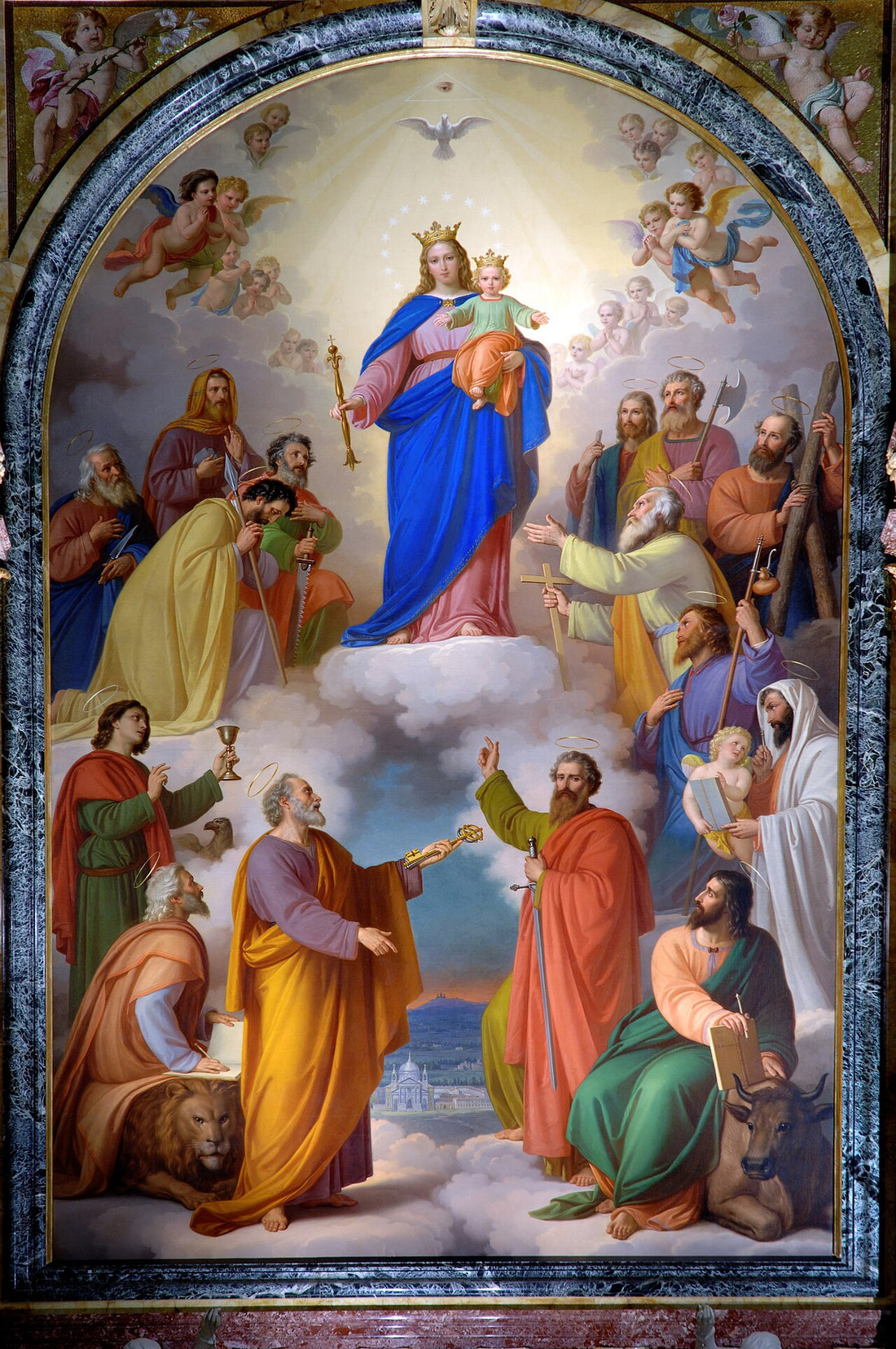 Pintura de María Auxiliadora con el Niño Jesús, rodeada de ángeles y santos, ubicada en la Basílica de Turín.