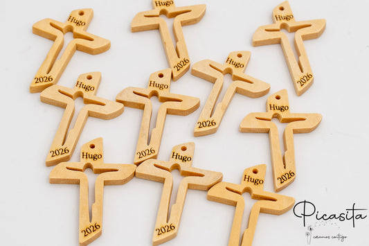 Colgante Cruz de Madera Calada con Silueta de Cristo para Comunidades