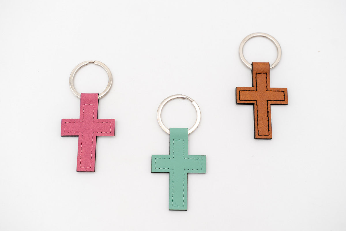 Llavero de Cruz de Cuero Sintético Personalizado Rosa Oscuro