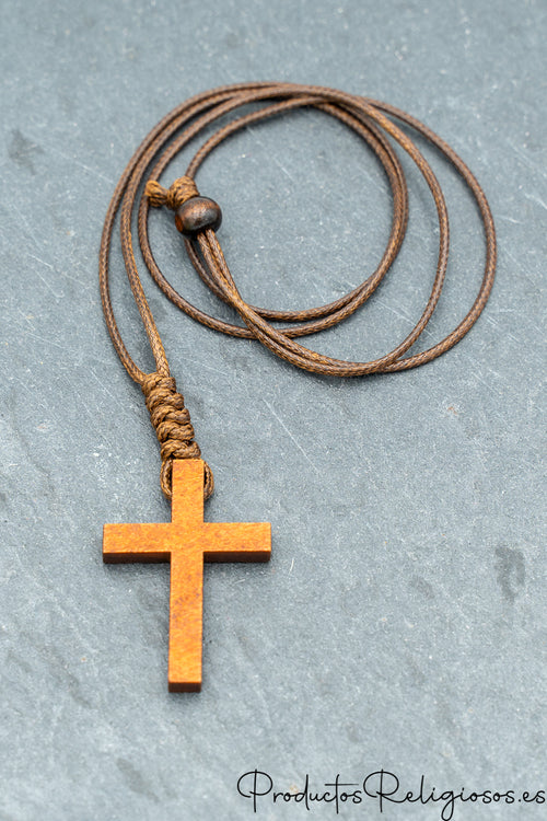 Colgante Cruz de Madera con Cordón Incluido