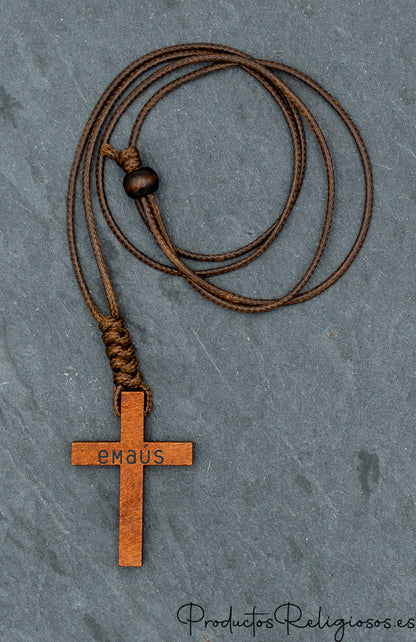 Colgante Cruz de Madera con Cordón Incluido Cruz Oscura + Cuero