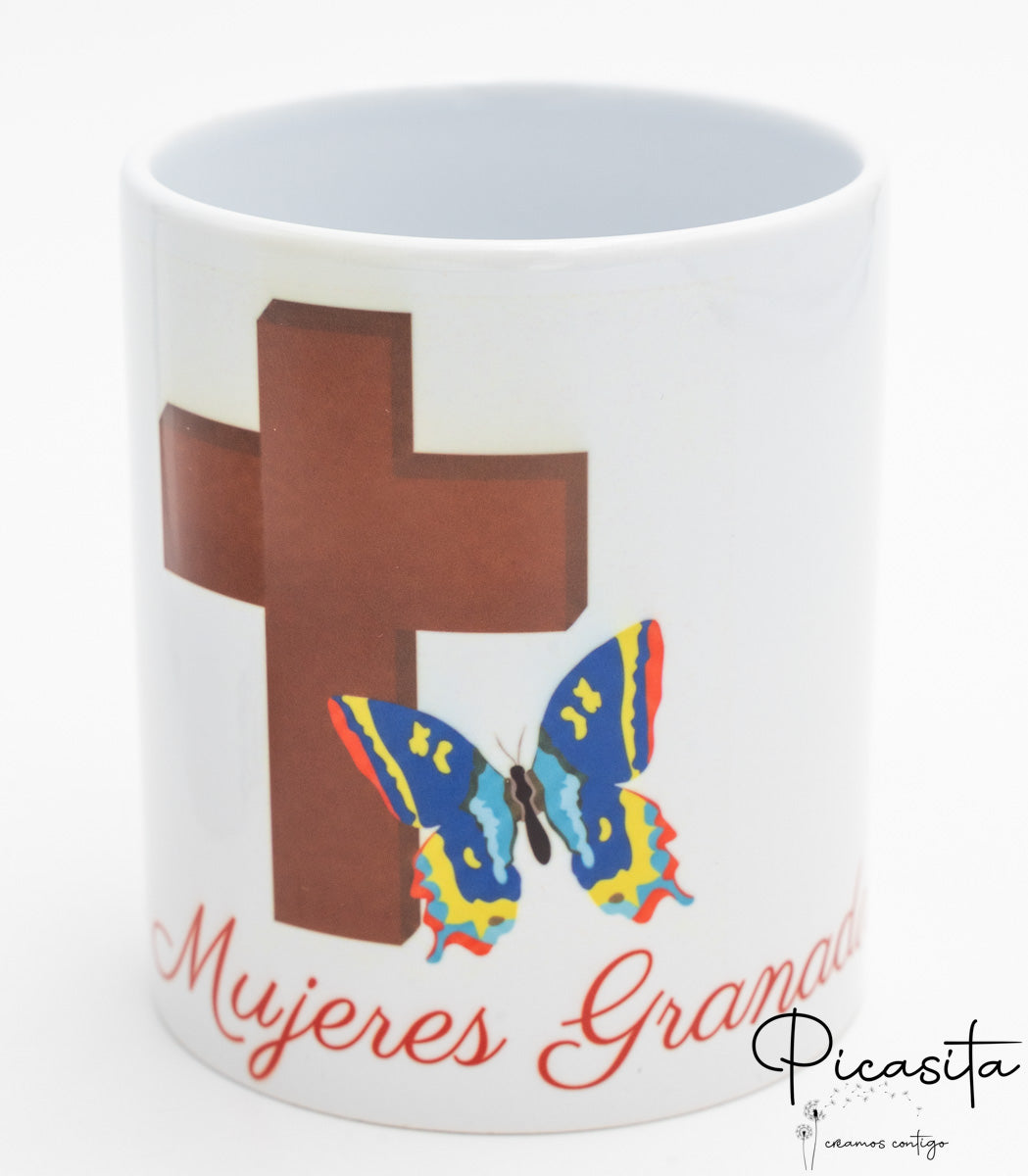Taza de cerámica con cruz marrón y mariposa multicolor con texto Mujeres Granada.