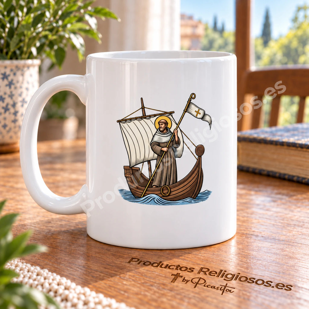 Tasse mit dem heiligen Brendan dem Seefahrer, Motiv 1 in Farbe. Illustration in einer Produktszene.