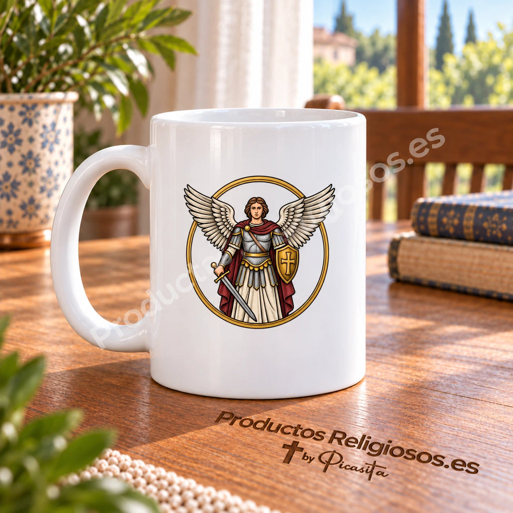 Tasse de la prière · Saint Michel Archange, motif 1 en couleur. Illustration dans une scène de produit.