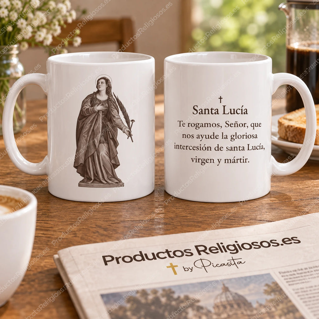 Caneca de Santa Luzia, desenho 4 em tinta escura e excerto de oração em espanhol. Vistas da ilustração e do verso numa cena de produto.