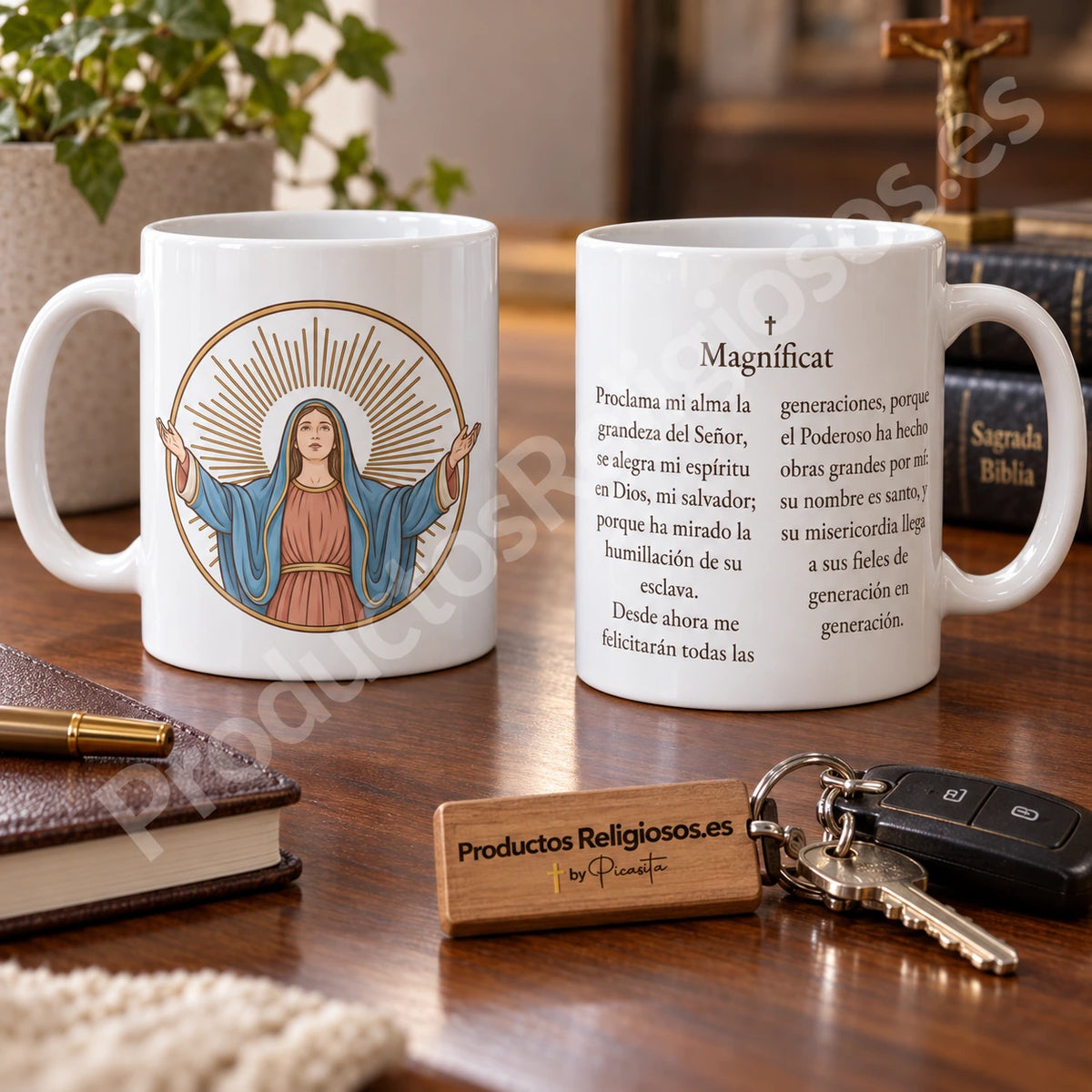 Taza de la oración · Magníficat, diseño 1 a color. Fragmento inicial del Magníficat en español. Vistas de la ilustración y el reverso.